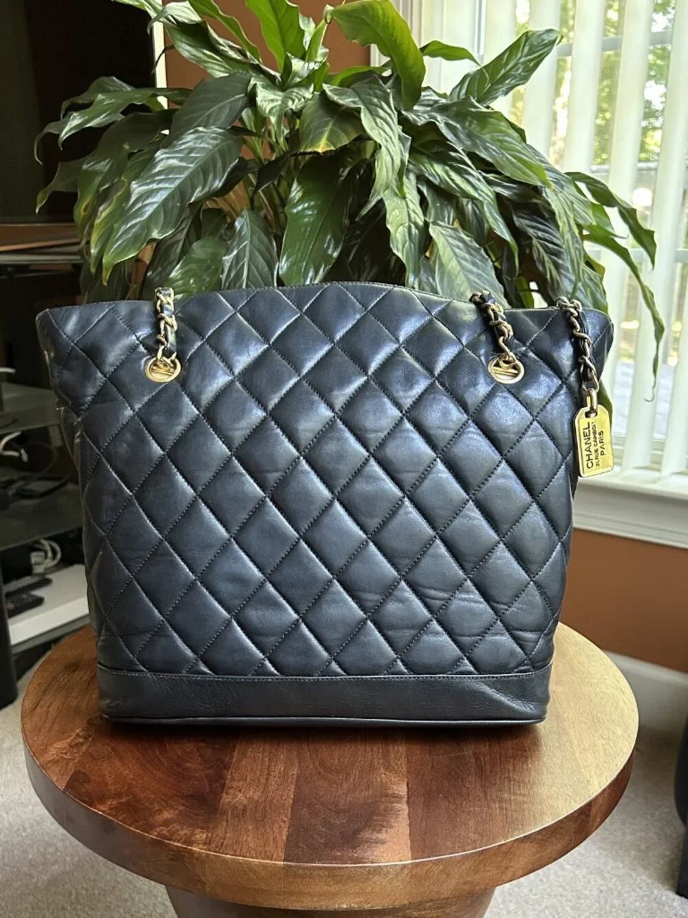 CHANEL Quilted Lambskin Shoulder Bag, Black - Picture 3 of 16